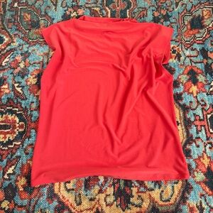 Wilfred Vibrant Red Short Sleeve Top — Aritzia
